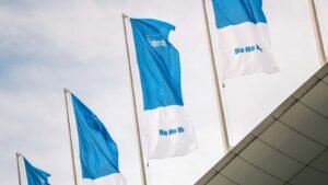Fahnen von Hertha BSC auf dem Olympiastadion Berlin
