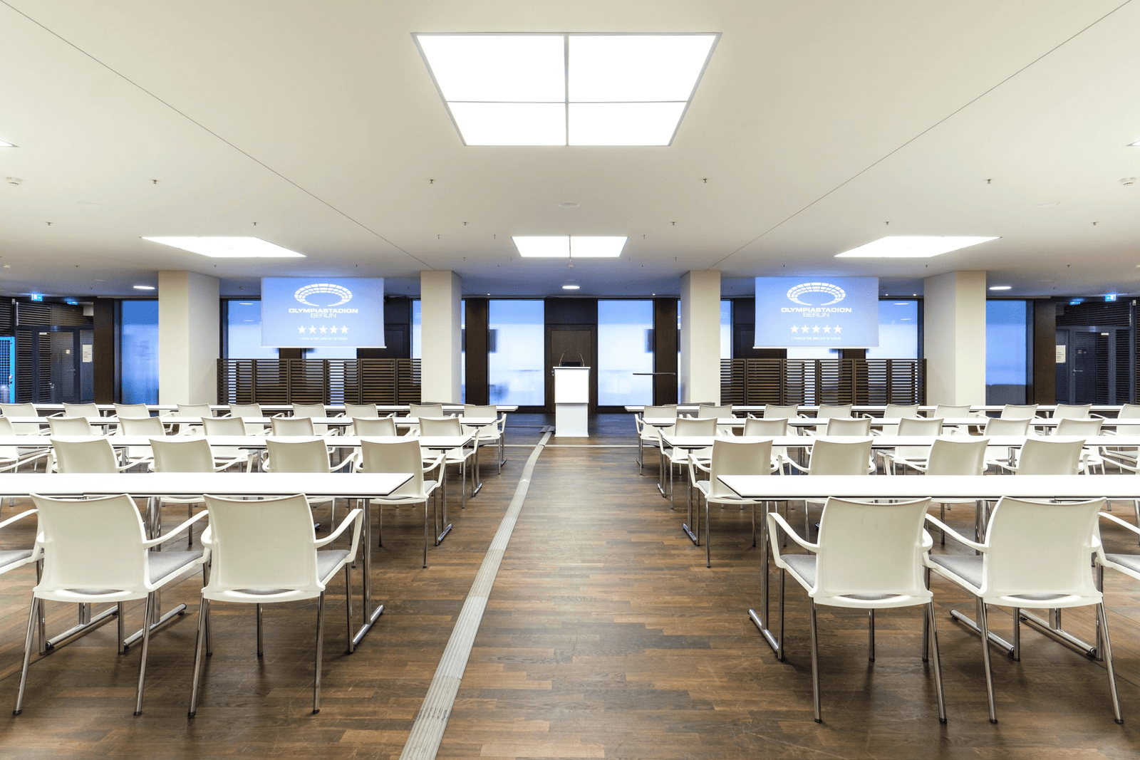 Jesse-Owens-Lounge